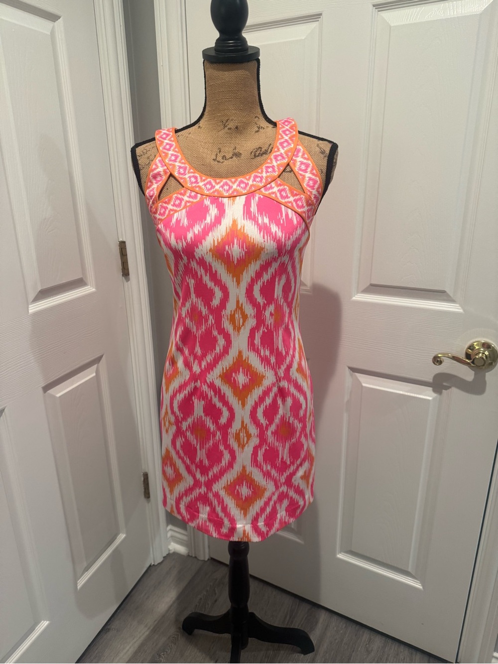Gretchen Scott Pink & Orange Abstract Keyhole Shift Dress